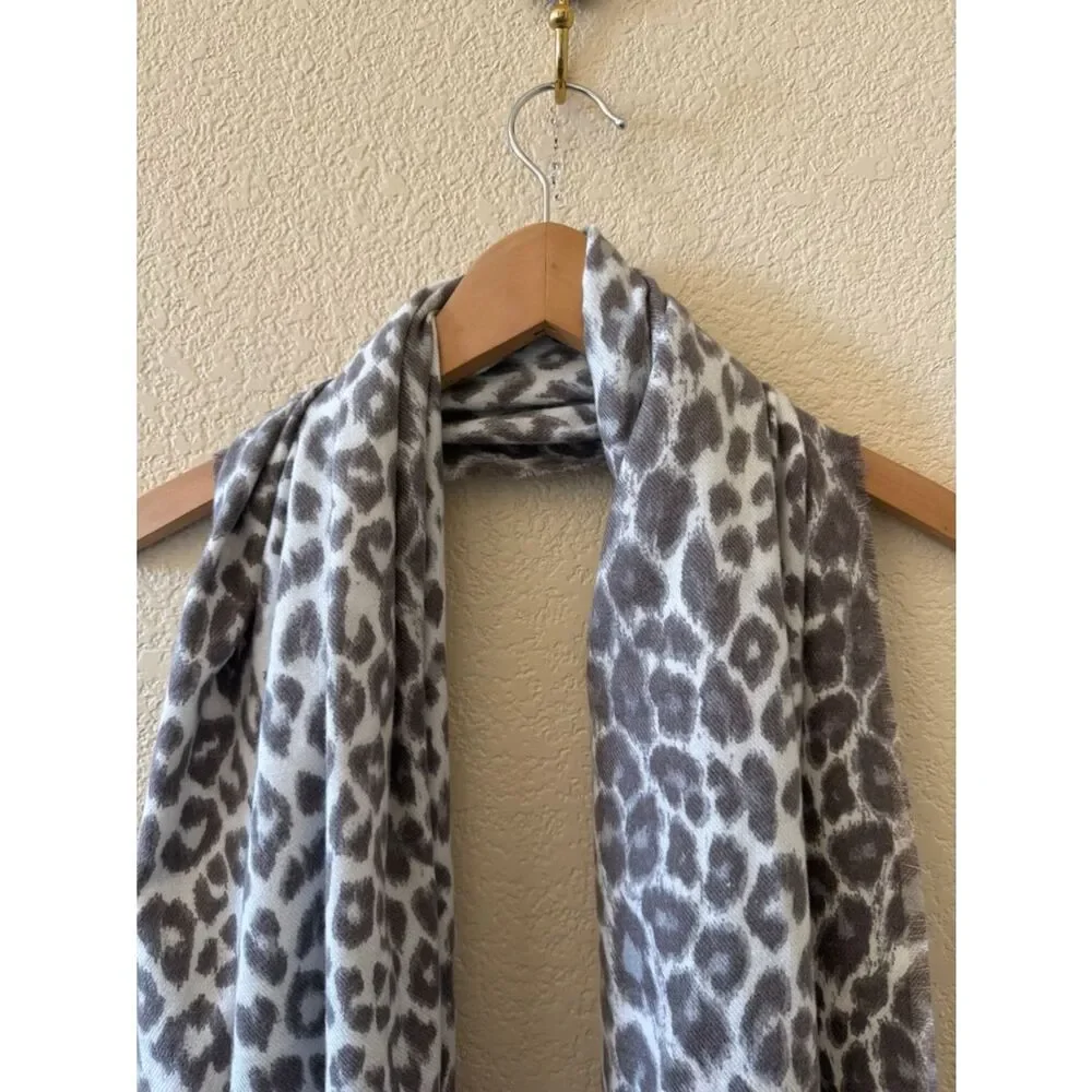 NWT Collection Eighteen Animal Print Gray + White Scarf